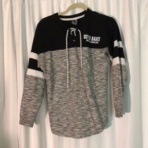 Small Outer Banks Gray and Black Crewneck